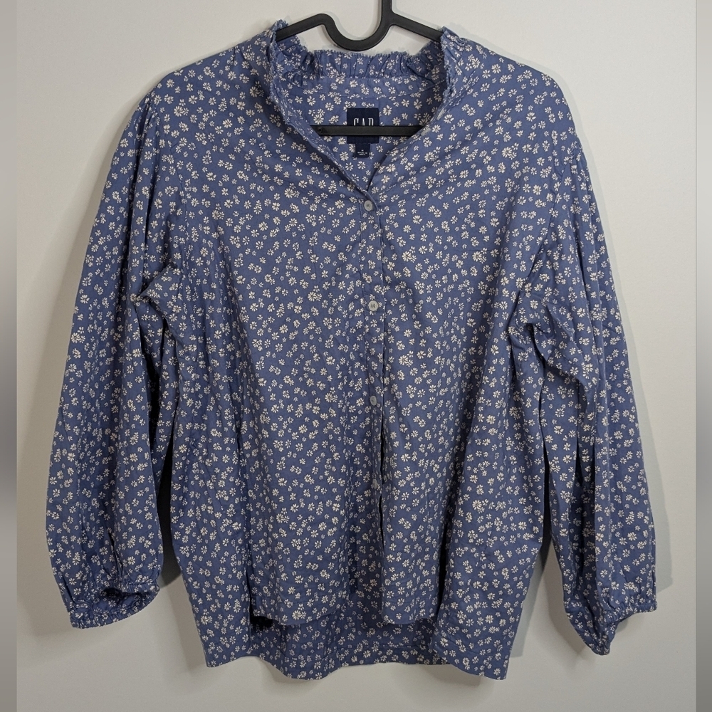 GAP 3/4 Puff Sleeve Floral Shirt - Size M - blue ivory floral